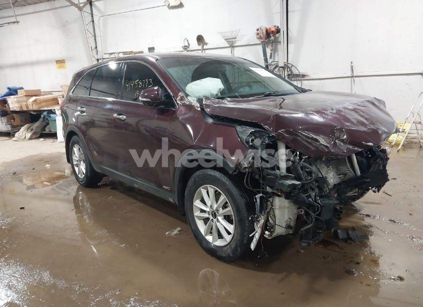 2019 Kia Sorento 2.4L LX (VIN 5XYPGDA31KG447573) main photo