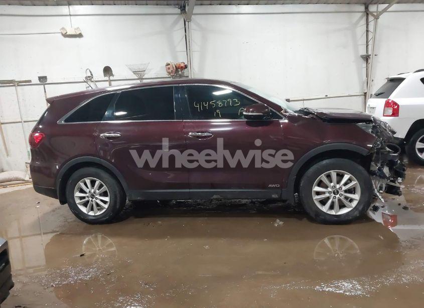 Photo 13 of 2019 Kia Sorento 2.4L LX (VIN 5XYPGDA31KG447573)