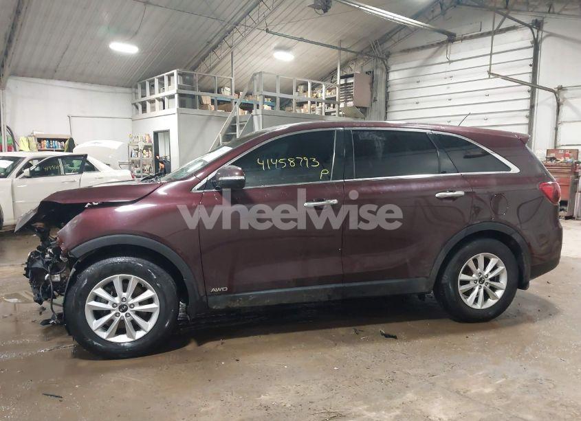 Photo 14 of 2019 Kia Sorento 2.4L LX (VIN 5XYPGDA31KG447573)
