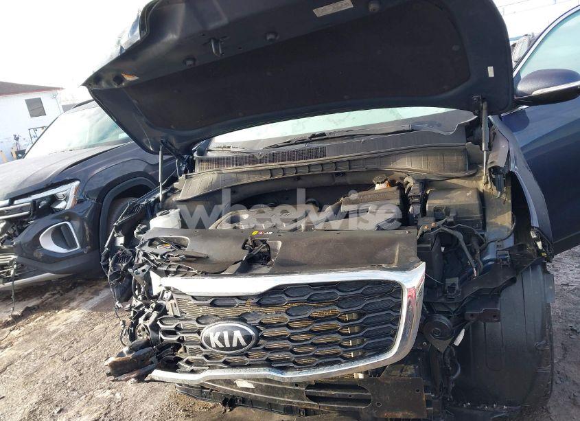 Photo 10 of 2019 Kia Sorento 2.4L LX (VIN 5XYPGDA31KG462266)