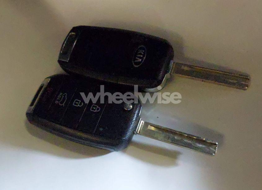 Photo 11 of 2020 Kia Sorento 2.4L LX (VIN 5XYPGDA31LG654563)