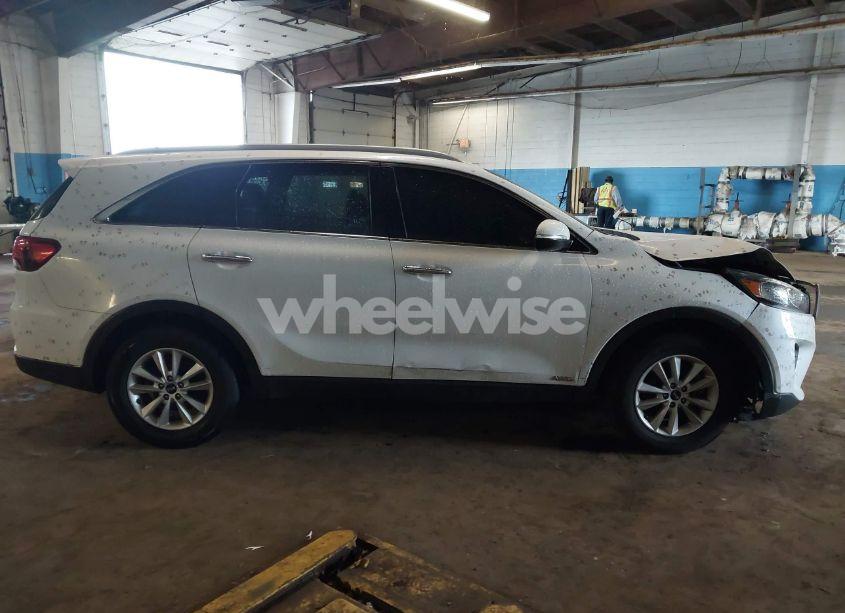Photo 14 of 2020 Kia Sorento 2.4L LX (VIN 5XYPGDA31LG654563)