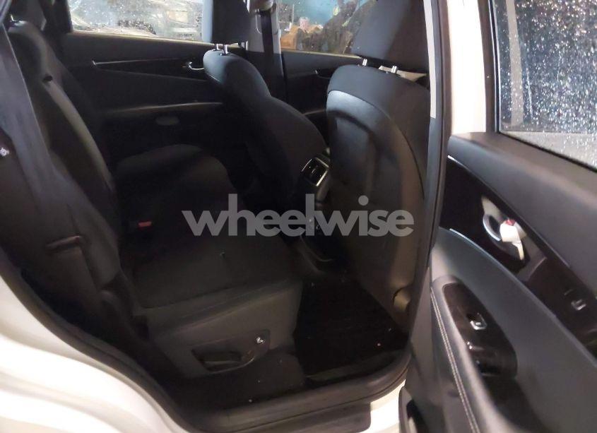 Photo 8 of 2020 Kia Sorento 2.4L LX (VIN 5XYPGDA31LG654563)