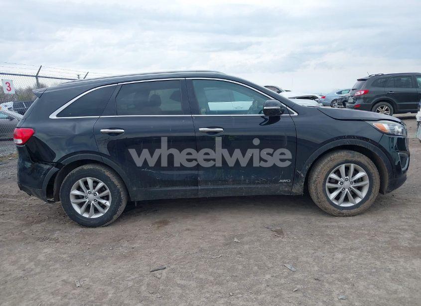 Photo 13 of 2017 Kia Sorento 2.4L LX (VIN 5XYPGDA32HG211717)