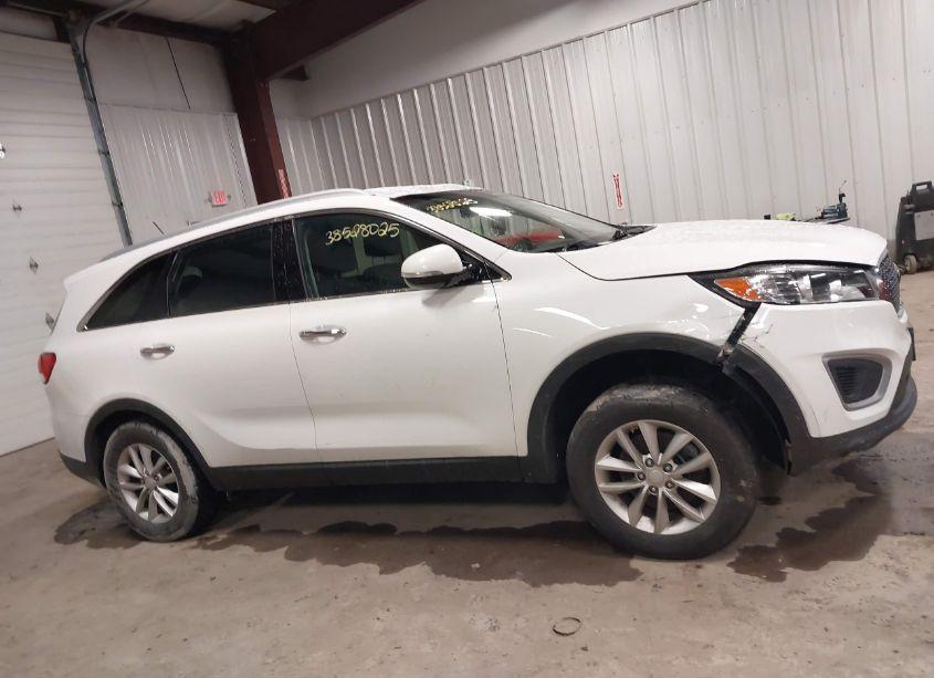 Photo 12 of 2017 Kia Sorento 2.4L LX (VIN 5XYPGDA32HG252302)