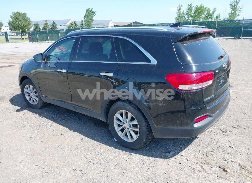 Photo 3 of 2017 Kia Sorento 2.4L LX (VIN 5XYPGDA32HG265986)