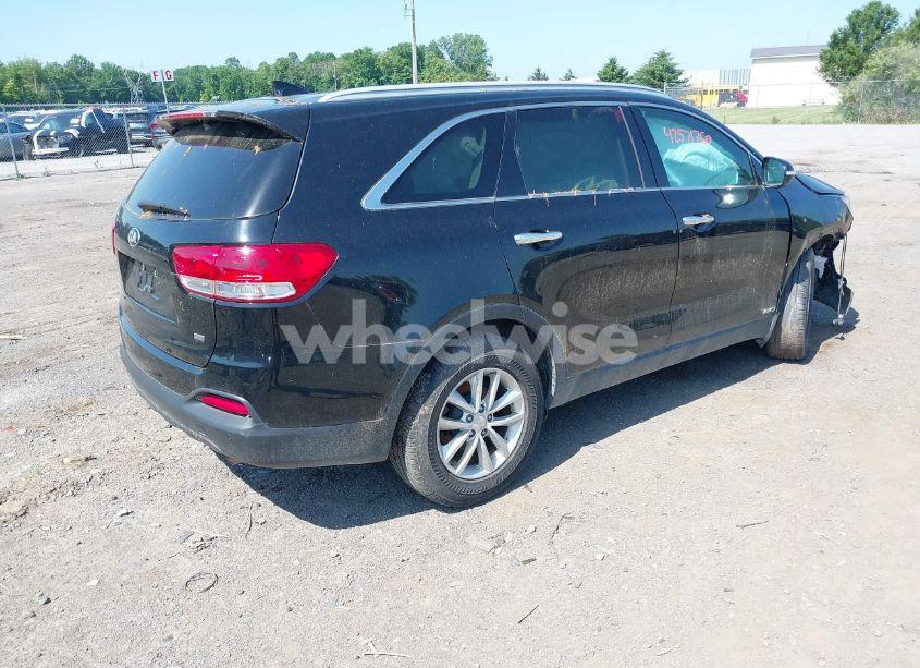 Photo 4 of 2017 Kia Sorento 2.4L LX (VIN 5XYPGDA32HG265986)