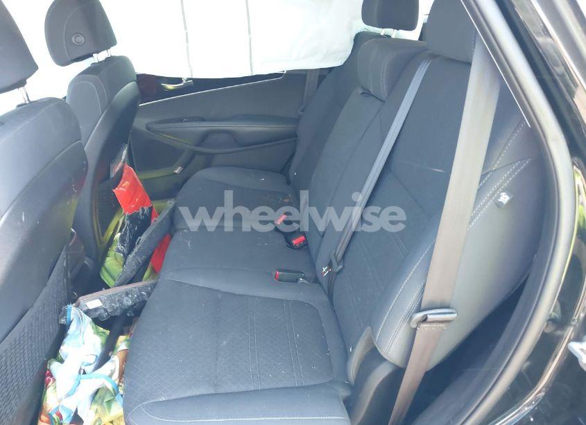 Photo 8 of 2017 Kia Sorento 2.4L LX (VIN 5XYPGDA32HG265986)