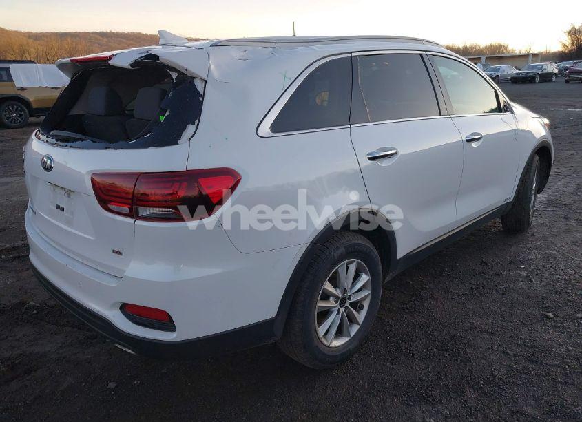 Photo 4 of 2019 Kia Sorento 2.4L LX (VIN 5XYPGDA32KG540313)