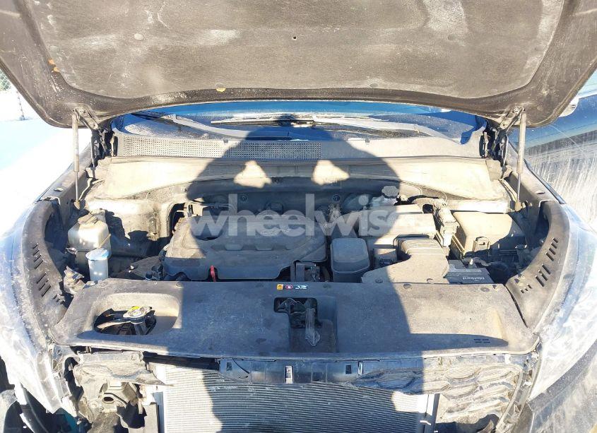 Photo 10 of 2019 Kia Sorento 2.4L LX (VIN 5XYPGDA32KG558195)