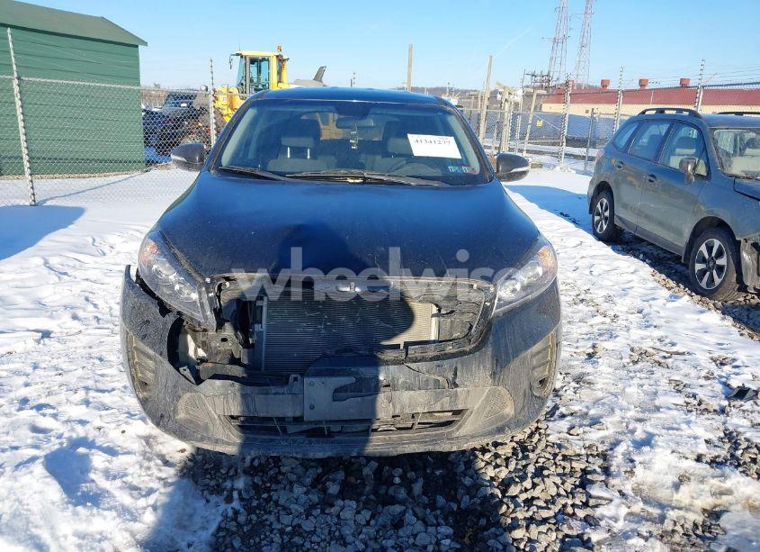 Photo 12 of 2019 Kia Sorento 2.4L LX (VIN 5XYPGDA32KG558195)