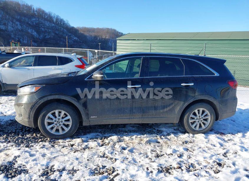 Photo 14 of 2019 Kia Sorento 2.4L LX (VIN 5XYPGDA32KG558195)
