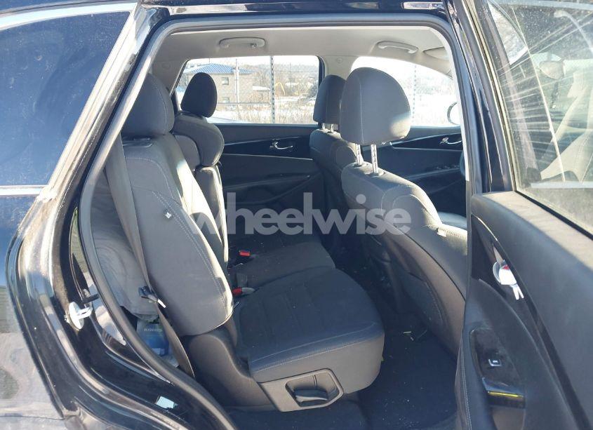 Photo 8 of 2019 Kia Sorento 2.4L LX (VIN 5XYPGDA32KG558195)