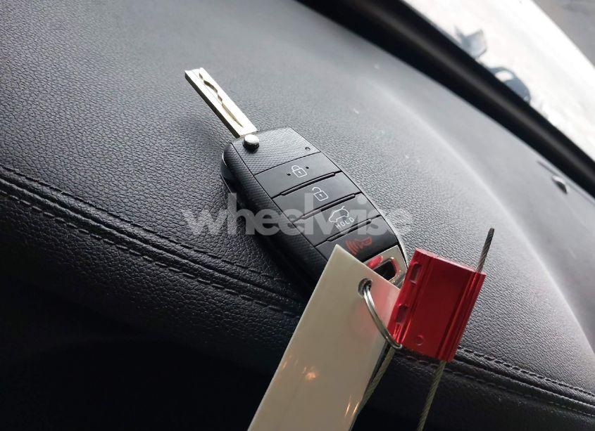 Photo 11 of 2019 Kia Sorento 2.4L LX (VIN 5XYPGDA32KG563199)