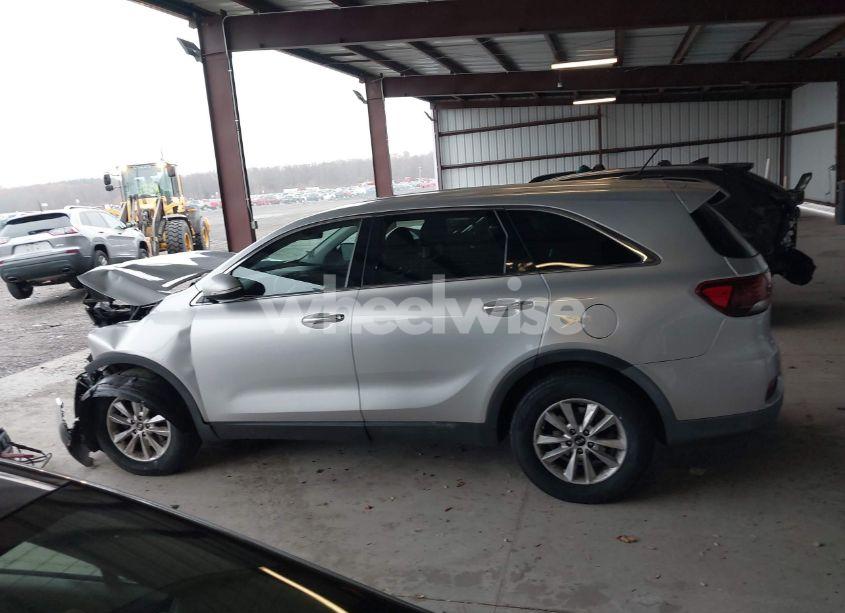 Photo 14 of 2019 Kia Sorento 2.4L LX (VIN 5XYPGDA32KG563199)