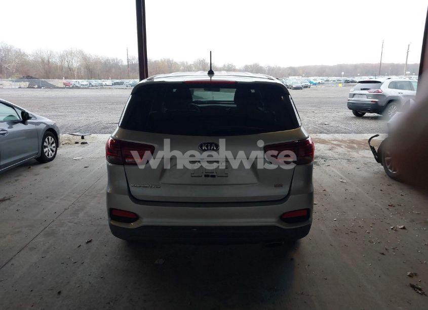 Photo 16 of 2019 Kia Sorento 2.4L LX (VIN 5XYPGDA32KG563199)
