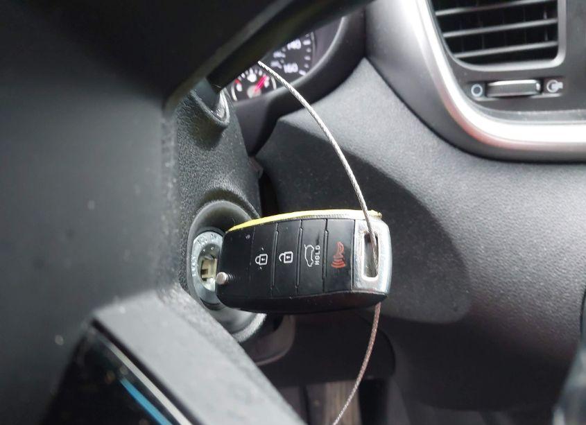 Photo 11 of 2019 Kia Sorento 2.4L LX (VIN 5XYPGDA32KG604950)