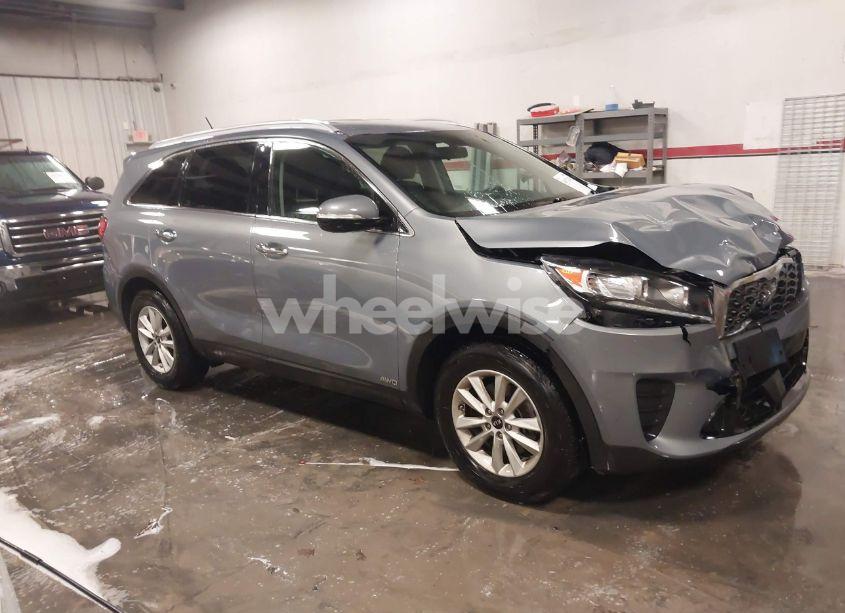 2020 Kia Sorento 2.4L LX (VIN 5XYPGDA32LG663708) main photo