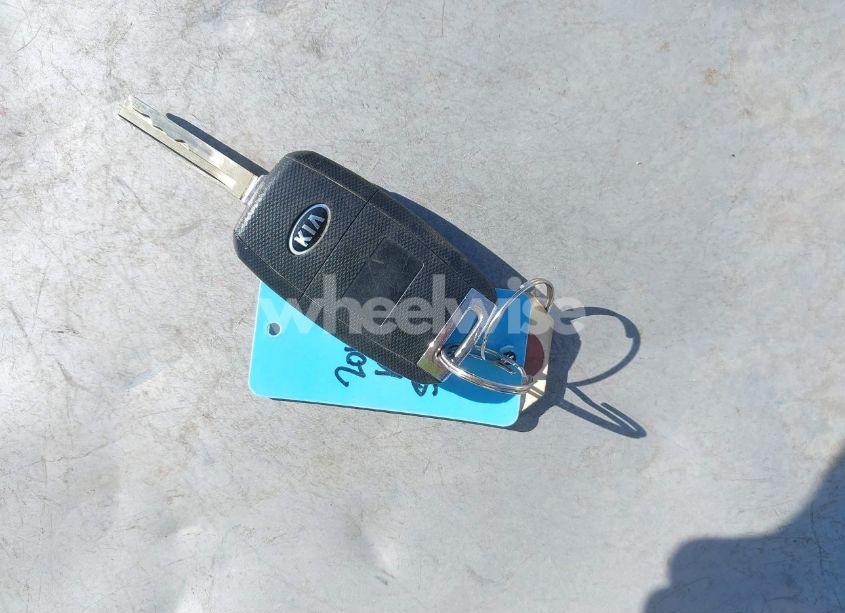 Photo 11 of 2016 Kia Sorento 2.4L LX (VIN 5XYPGDA33GG003523)