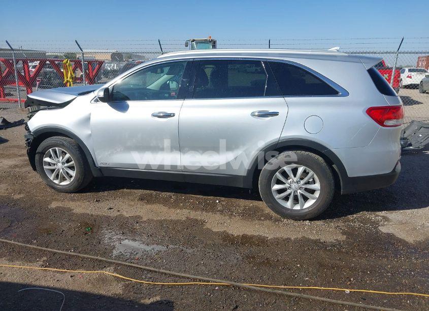Photo 15 of 2016 Kia Sorento 2.4L LX (VIN 5XYPGDA33GG003523)