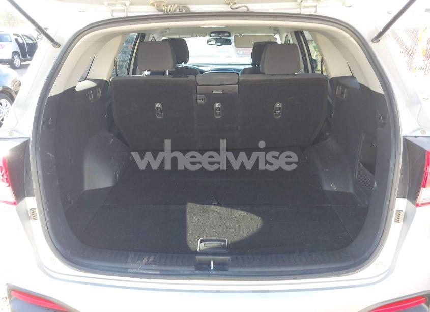 Photo 17 of 2016 Kia Sorento 2.4L LX (VIN 5XYPGDA33GG003523)