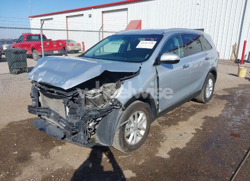 Photo 2 of 2016 Kia Sorento 2.4L LX (VIN 5XYPGDA33GG003523)