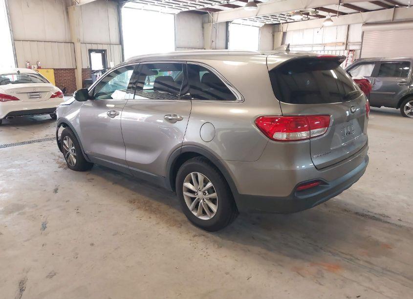 Photo 3 of 2016 Kia Sorento 2.4L LX (VIN 5XYPGDA33GG047246)