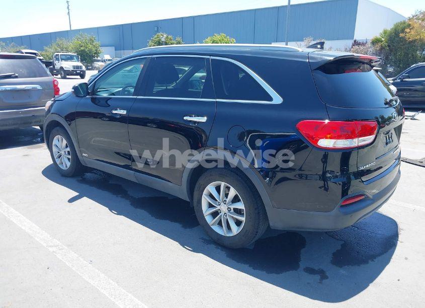 Photo 3 of 2016 Kia Sorento 2.4L LX (VIN 5XYPGDA33GG061356)