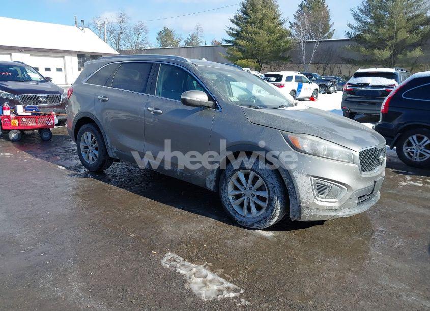 2016 Kia Sorento 2.4L LX (VIN 5XYPGDA33GG152045) main photo