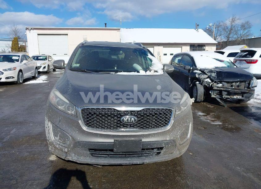 Photo 12 of 2016 Kia Sorento 2.4L LX (VIN 5XYPGDA33GG152045)