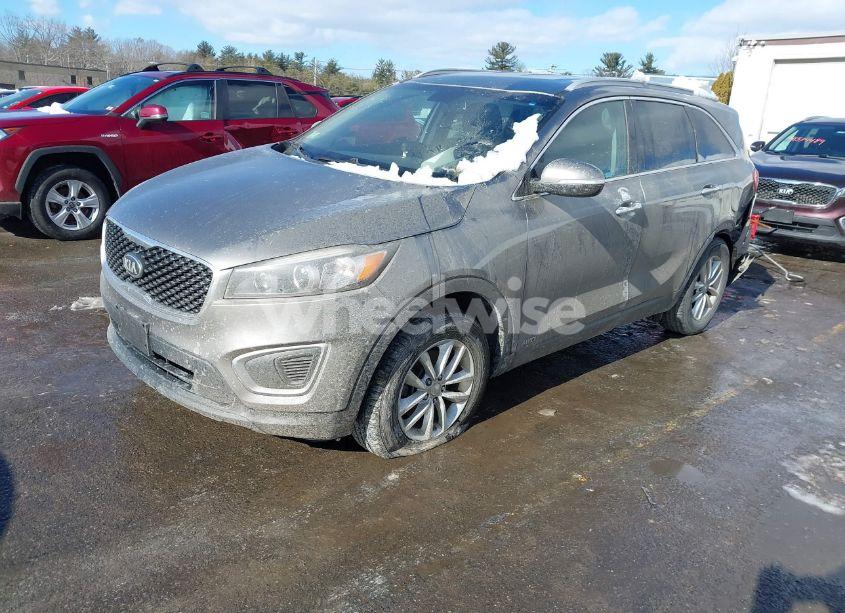 Photo 2 of 2016 Kia Sorento 2.4L LX (VIN 5XYPGDA33GG152045)