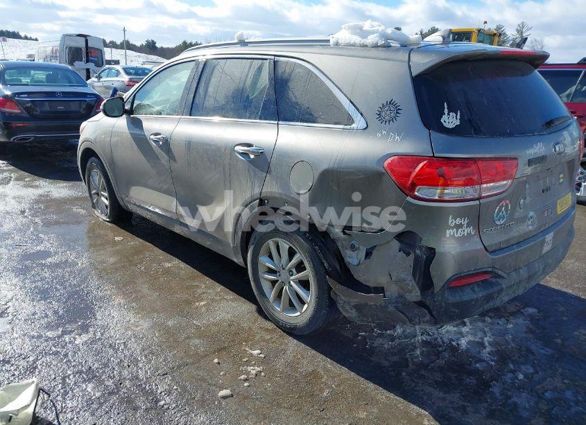 Photo 3 of 2016 Kia Sorento 2.4L LX (VIN 5XYPGDA33GG152045)