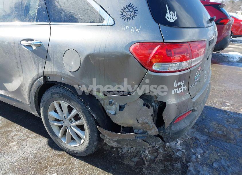 Photo 6 of 2016 Kia Sorento 2.4L LX (VIN 5XYPGDA33GG152045)