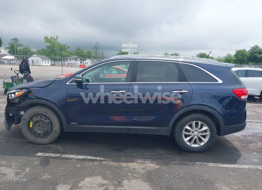 Photo 14 of 2016 Kia Sorento 2.4L LX (VIN 5XYPGDA33GG158847)