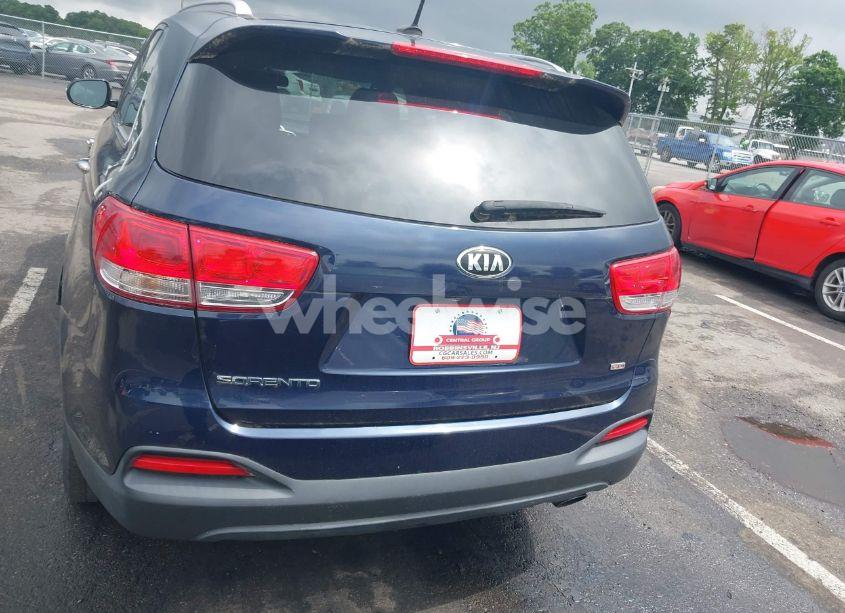 Photo 16 of 2016 Kia Sorento 2.4L LX (VIN 5XYPGDA33GG158847)