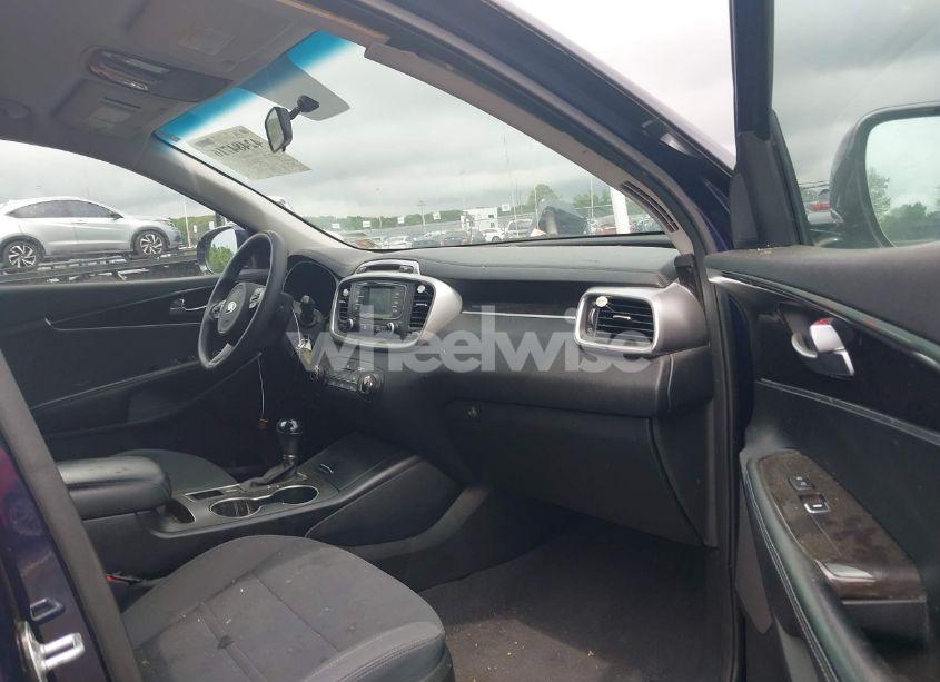 Photo 5 of 2016 Kia Sorento 2.4L LX (VIN 5XYPGDA33GG158847)