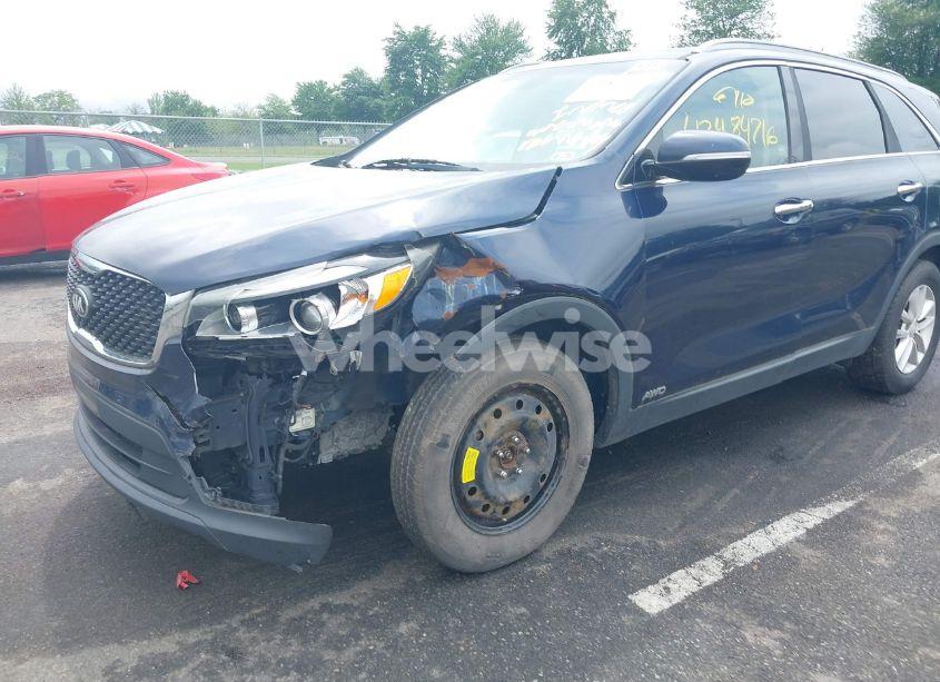 Photo 6 of 2016 Kia Sorento 2.4L LX (VIN 5XYPGDA33GG158847)