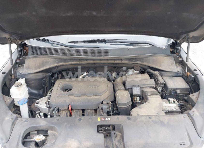 Photo 10 of 2016 Kia Sorento 2.4L LX (VIN 5XYPGDA33GG168004)