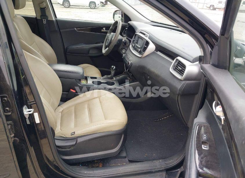 Photo 5 of 2016 Kia Sorento 2.4L LX (VIN 5XYPGDA33GG168004)