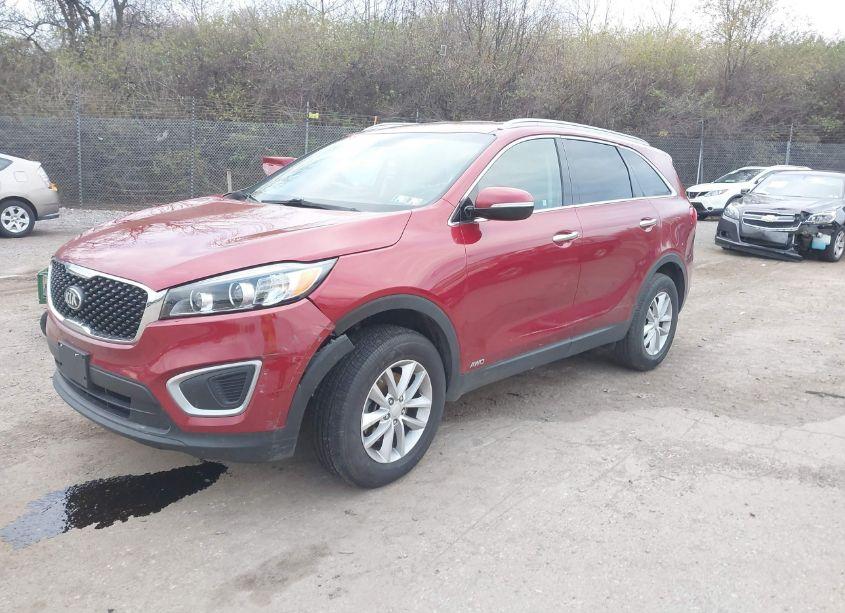 Photo 2 of 2017 Kia Sorento 2.4L LX (VIN 5XYPGDA33HG214061)