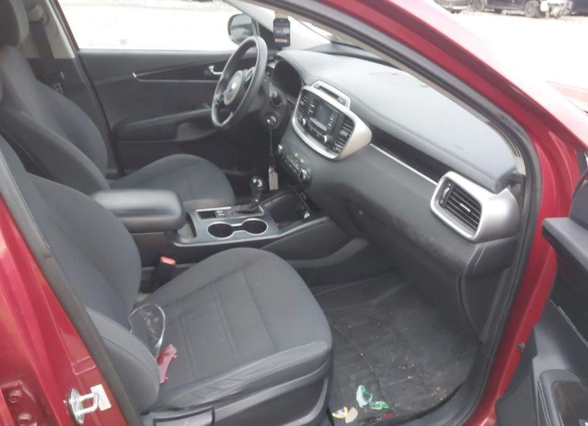 Photo 5 of 2017 Kia Sorento 2.4L LX (VIN 5XYPGDA33HG214061)