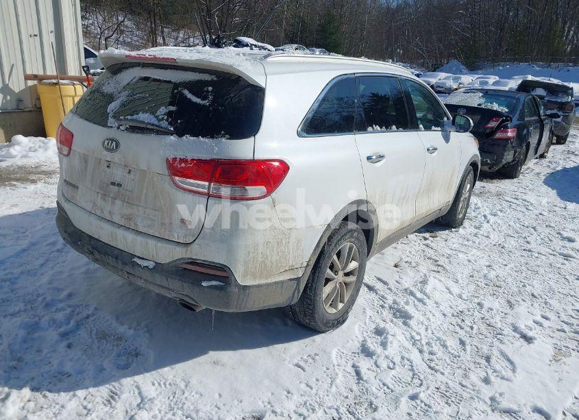 Photo 4 of 2017 Kia Sorento 2.4L LX (VIN 5XYPGDA33HG230101)
