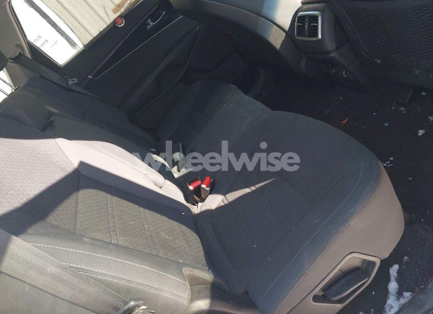 Photo 8 of 2017 Kia Sorento 2.4L LX (VIN 5XYPGDA33HG230101)