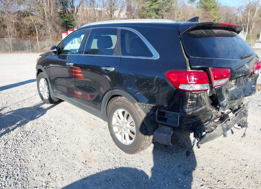 Photo 3 of 2017 Kia Sorento 2.4L LX (VIN 5XYPGDA33HG238831)