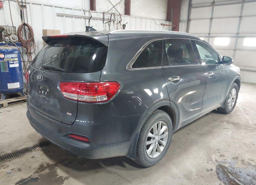 Photo 4 of 2017 Kia Sorento 2.4L LX (VIN 5XYPGDA33HG271411)