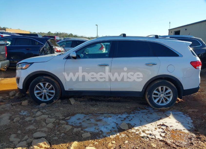 Photo 14 of 2018 Kia Sorento 2.4L LX (VIN 5XYPGDA33JG346646)