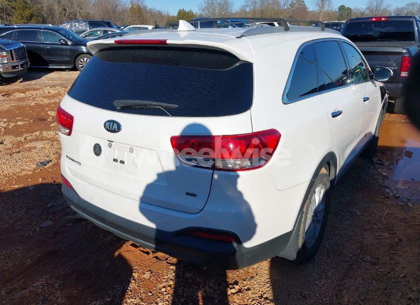 Photo 4 of 2018 Kia Sorento 2.4L LX (VIN 5XYPGDA33JG346646)