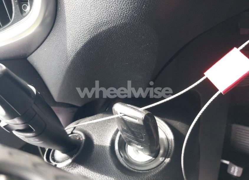 Photo 11 of 2019 Kia Sorento 2.4L LX (VIN 5XYPGDA33KG440074)