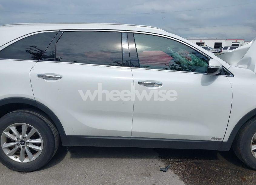 Photo 13 of 2019 Kia Sorento 2.4L LX (VIN 5XYPGDA33KG440074)