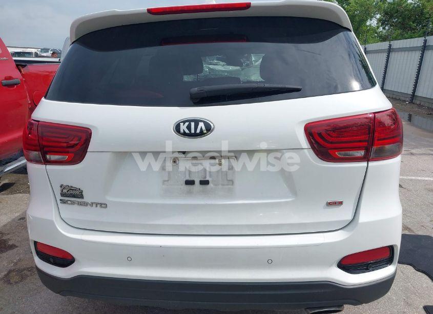 Photo 16 of 2019 Kia Sorento 2.4L LX (VIN 5XYPGDA33KG440074)
